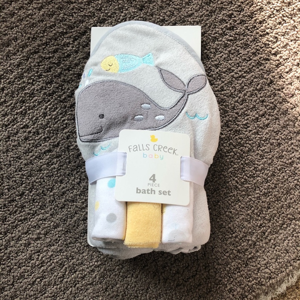 Baby’s bath set